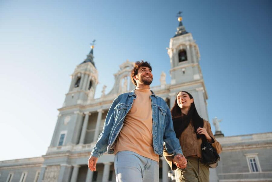 Madrid: Plaza Mayor & Royal Palace Photoshoot - Tips to Make Your Photoshoot Feel Effortless