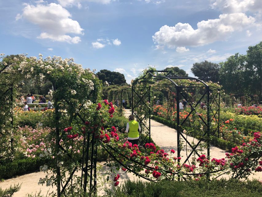 Madrid: Prado Avenue and Retiro Park Guided Walking Tour - Retiro Park and Prado Avenue: Where Madrid Slows Down