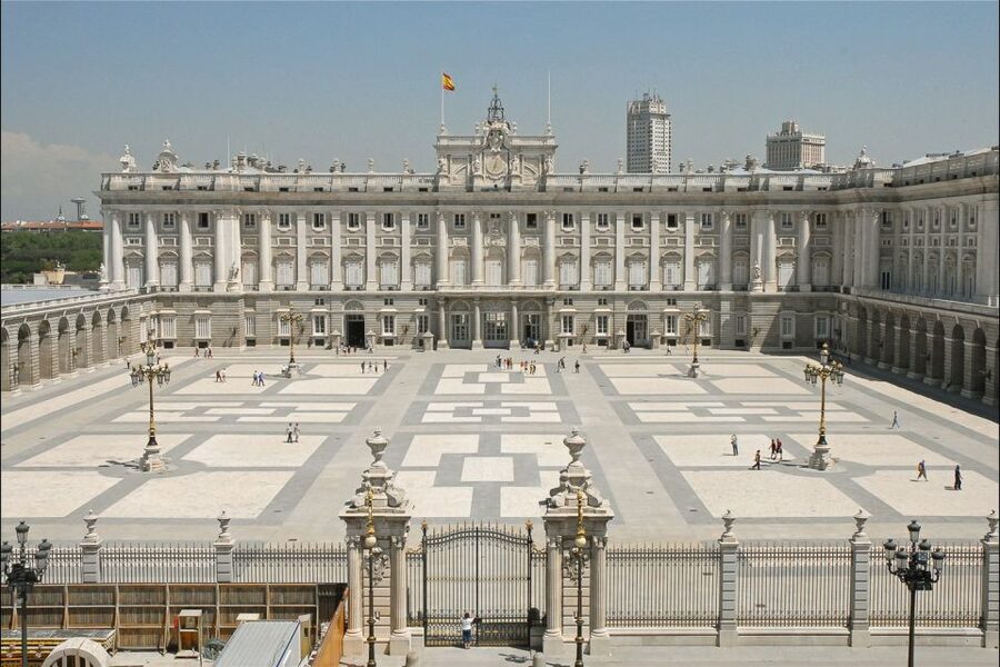 Madrid: Prado Museum and the Royal Palace Guided Tour - How the Royal Palace and Prado fit together in one 5-hour loop