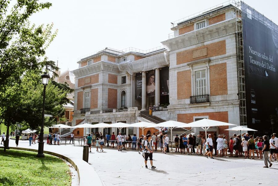 Madrid: Prado Museum & Lunch at World’s Oldest Restaurant - Las Letras Quarter and Plaza Mayor: art’s neighborhood context