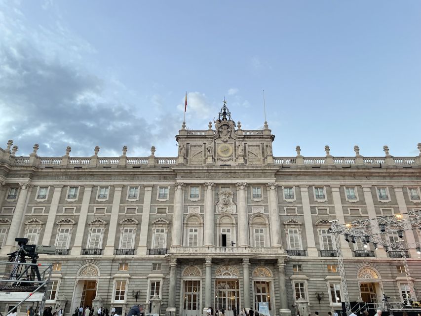 Madrid: Prado Museum & Royal Palace Private Tour w/ Tickets - Royal Palace: Main Halls, Brand-New Corridors, and the Stradivari Detail