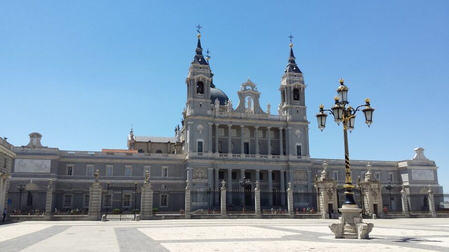 Madrid: Private 3-Hour Tour - Price and logistics for a group of up to two