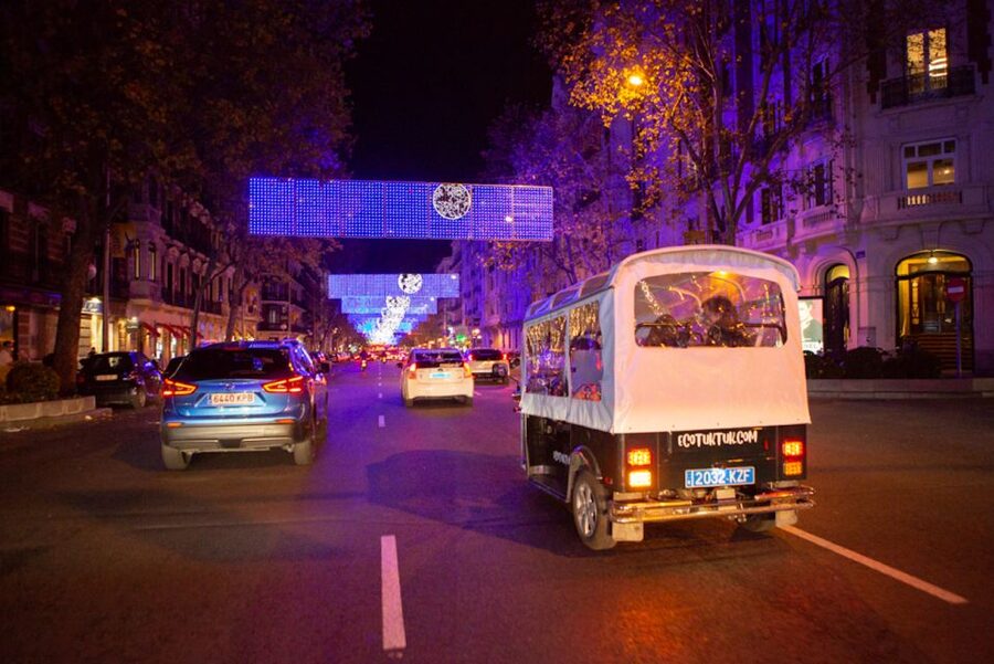 Madrid: Private Christmas Lights Tour by Eco Tuk-Tuk - Getting On: Calle de Antonio Maura 13 and Your First Minutes