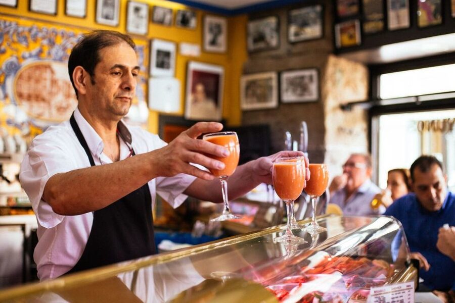 Madrid: Private Food Tour – 10 Tastings with Locals - Mobility notes: the wording is contradictory—confirm first