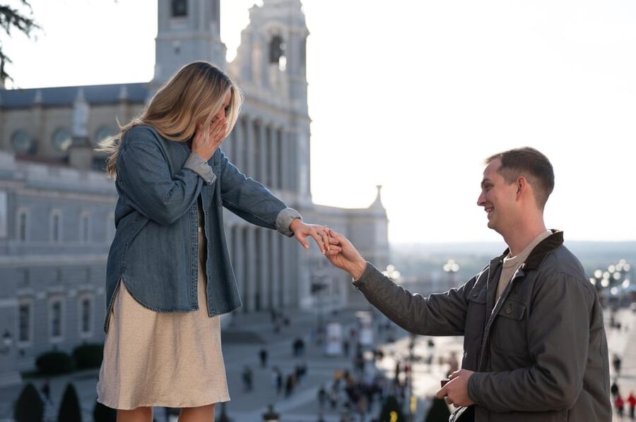 Madrid: Private Photoshoot with a Professional Photographer - Key things that make this Madrid photoshoot worth it