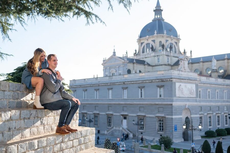 Madrid: Private Photoshoot with a Professional Photographer - Why a private Madrid photoshoot beats trying to DIY