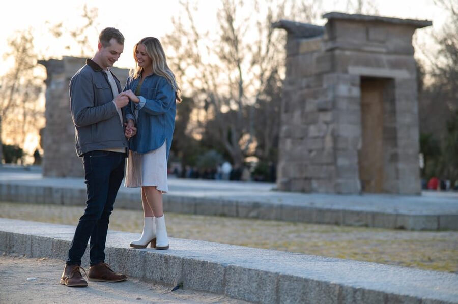 Madrid: Private Photoshoot with a Professional Photographer - The meeting point: where to find your photographer and start flowing