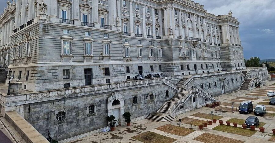 Madrid Private tour: Royal Palace & Cathedral & Old city - Royal Palace plus Almudena in half a day: why this combo works