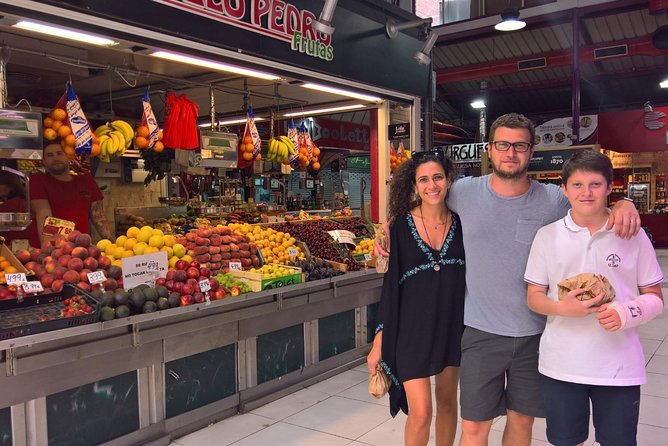 Madrid Private Walking Tour through glamorous capital of Spain - Food and Drink: The Included Tapa and Wine Stop (Why It Matters)