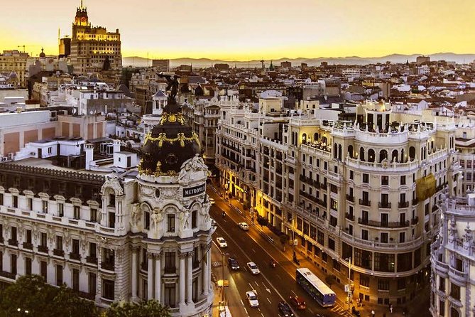Madrid Private Walking Tour: Very Best of City Center - Mercado San Miguel: a planned pause inside the center