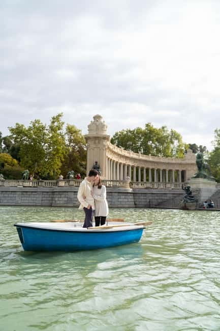 Madrid: Professional photoshoot in the Retiro park - Timing, meeting energy, and how to get the most from 30 minutes