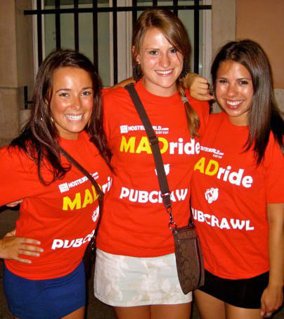 Madrid: Pub Crawl Madrid Running since 2005 Bar Exploration - Nightclub Finale: Free Entry, Plus The Real Dress Reality
