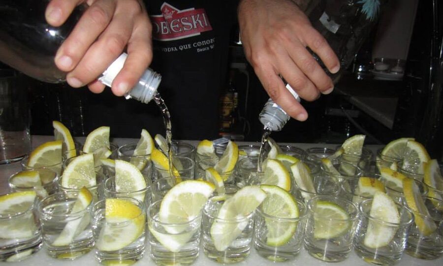 Madrid: Pub Crawl Madrid Running since 2005 Bar Exploration - Should You Book This Pub Crawl?
