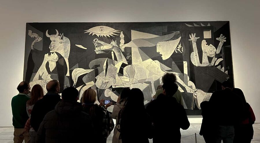 Madrid: Reina Sofía Guided Tour with Skip-the-Line Tickets - Reina Sofía in 90 minutes: what you’re really buying