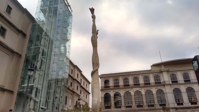 Madrid: Reina Sofía Museum Guided Tour, Small Group - Meeting point near the white sculpture with a star