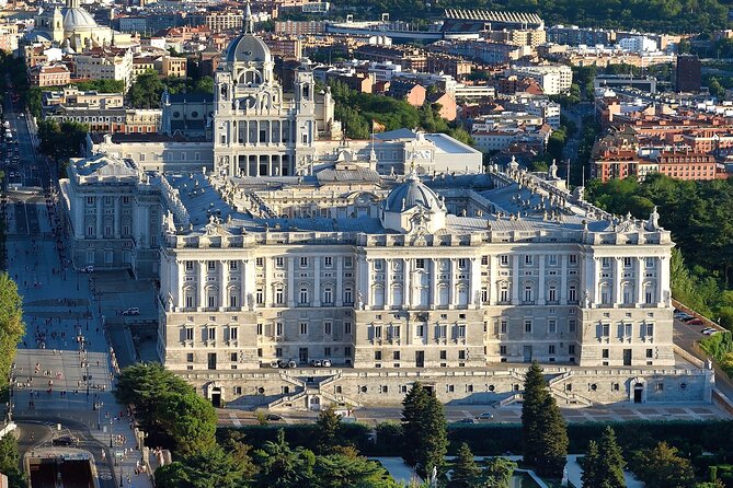 Madrid Royal Palace Entry Ticket - Royal Armoury: the collection that adds variety
