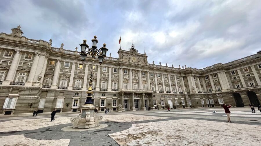 Madrid: Royal Palace Entry Ticket and Small Group Tour - Royal Palace in One Smart Plan: What the 138 Minutes Are For