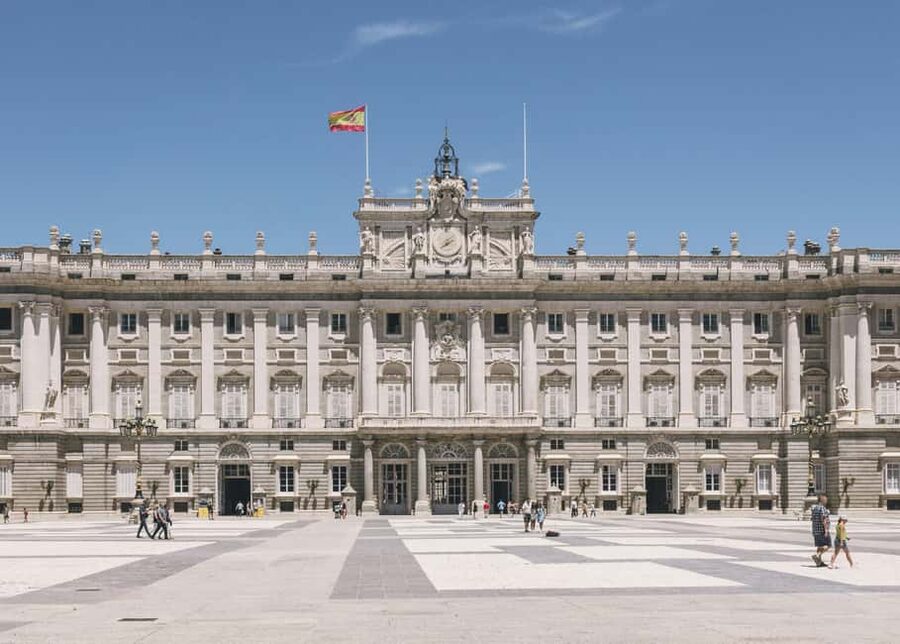 Madrid: Royal Palace Entry with Audio Guide - Art and state rooms: what you’ll actually notice in 90 minutes