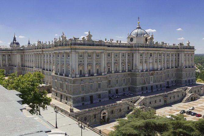 Madrid: Royal Palace Expert Guided Tour with Optional Tapas - Sabatini Garden and the palace grounds: your outdoor reset