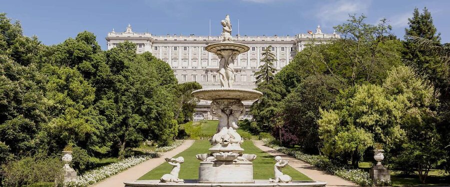 Madrid: Royal Palace Guided Tour with Admission - Royal Apartments, Banquet Hall, and Royal Armory