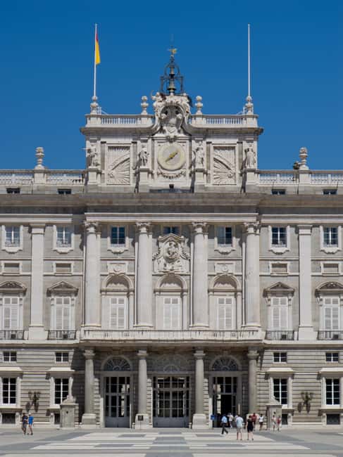 Madrid: Royal Palace Guided Tour with Admission - Inside the Palace: Royal Staircase and Throne Room