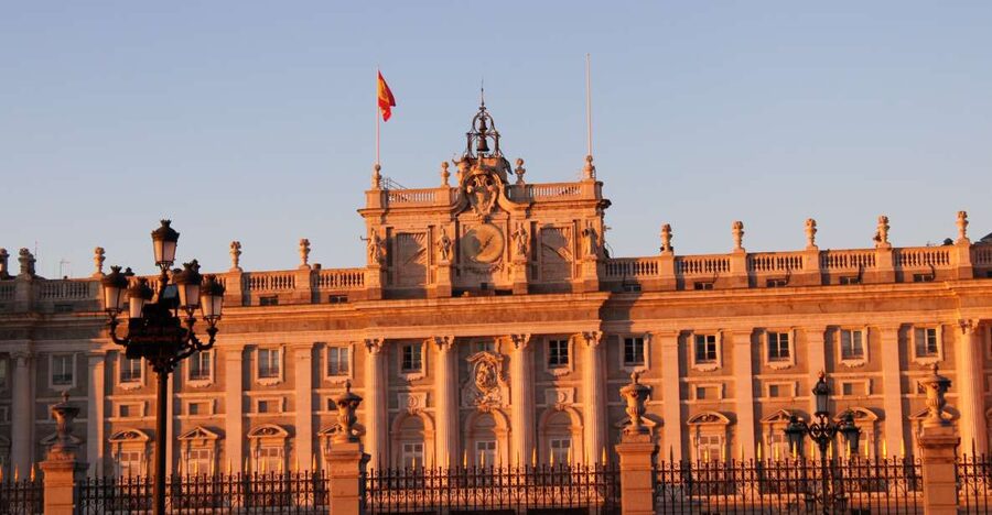 Madrid: Royal Palace Guided Tour with Entry Ticket - Key points that make this Royal Palace tour worth your time