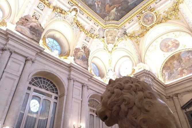 Madrid Royal Palace Private Tour with Skip-the-line Ticket - Pace, questions, and what “private” really changes