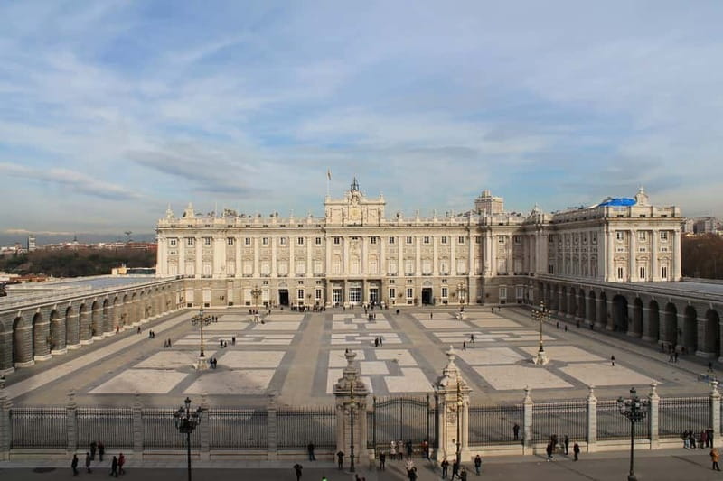 Madrid: Royal Palace Private Tour with Tickets - Meeting below Francisco de Goya: fast start, easy orientation