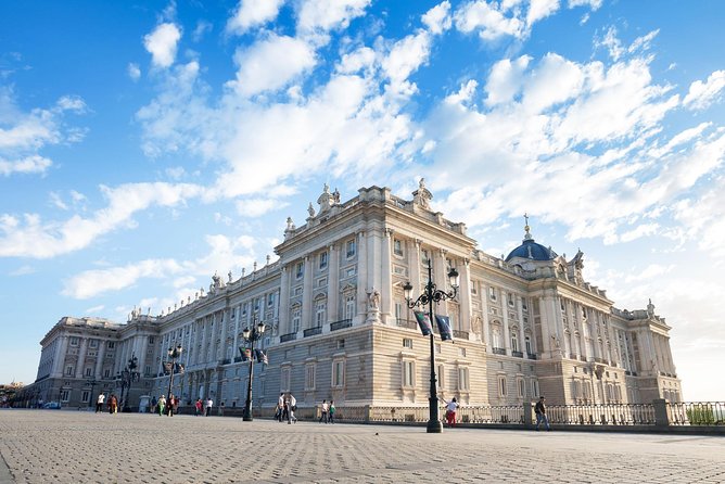 Madrid Royal Palace Professional Guided Tour with Skip the Line - Inside the Palacio Real: Armory, Throne Room, Hall of Columns