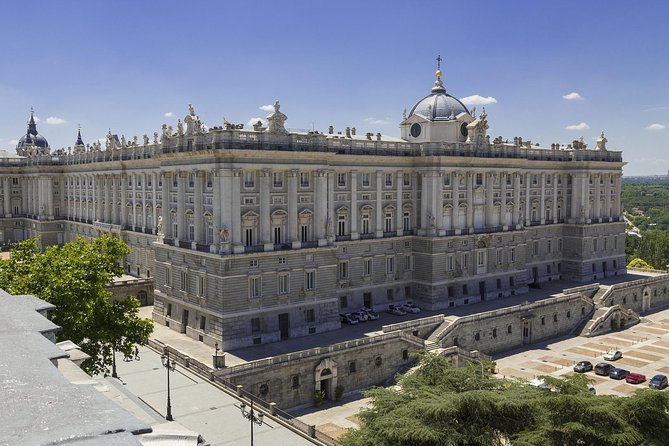 Madrid Royal Palace & Retiro Park Tour with Optional Tapas - Practical tips to make this day smoother