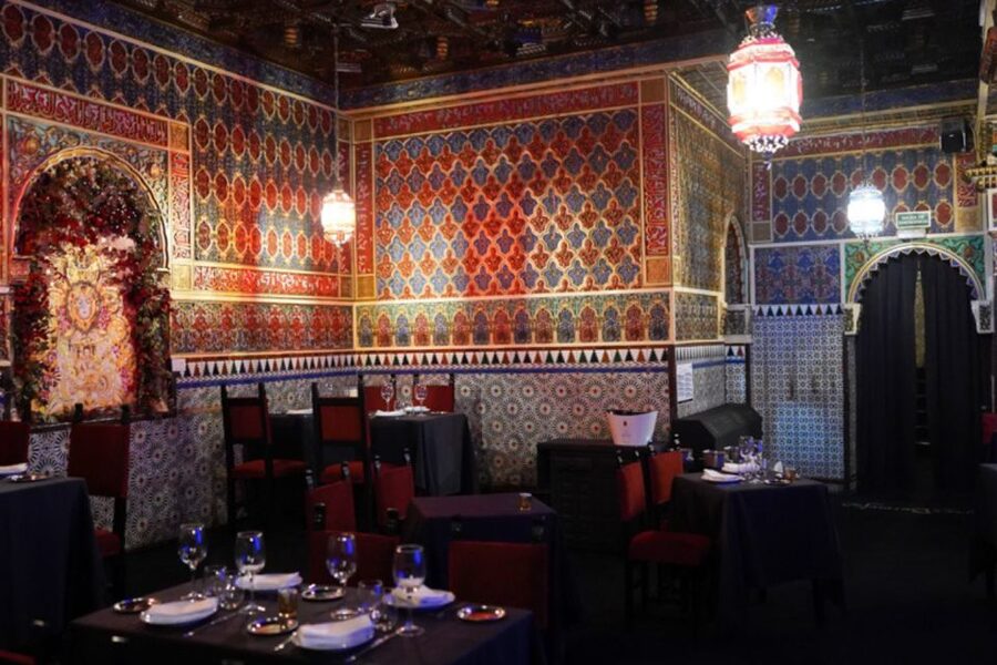 Madrid: Royal Palace Tour, Flamenco Show, & Tapas with Drink - Tapas + Drink at the Show: Food That Fits the Tempo