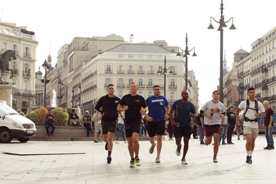 Madrid: Running Sightseeing Tour - Meeting by the Carlos III Statue: The Start That Keeps You Oriented