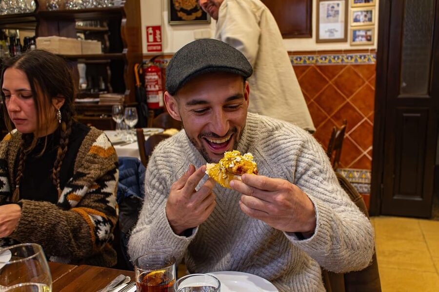 Madrid's Iconic Tapas, Taverns & History Experience - Plaza Mayor to the First Tavern: The Pace of Tapeo