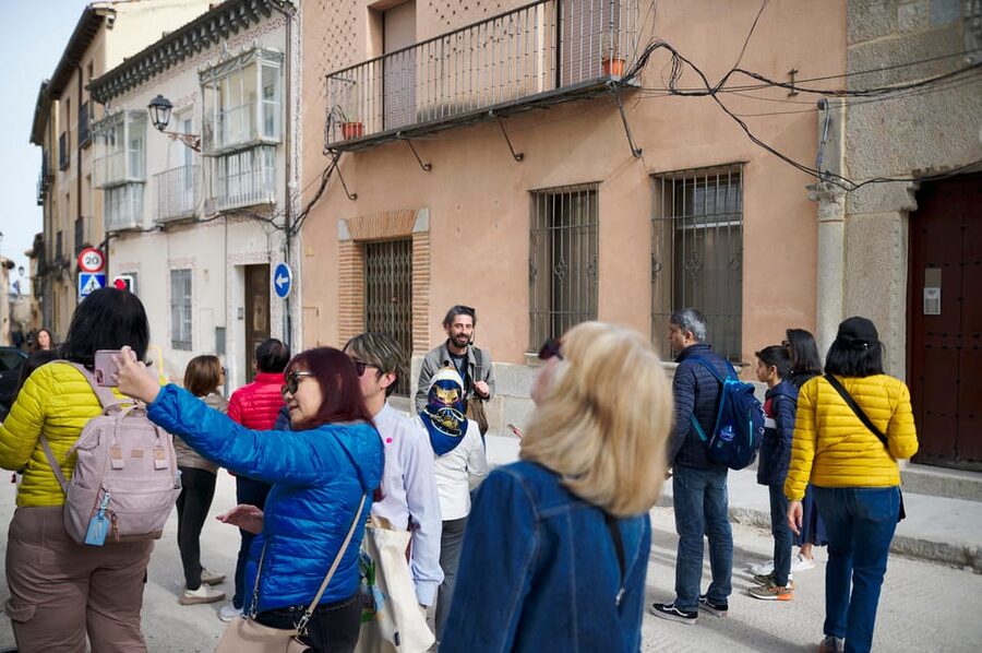 Madrid: Segovia and Toledo Tour, Alcazar, and Cathedral - Timing and route order: the 8:30 departure changes the feel
