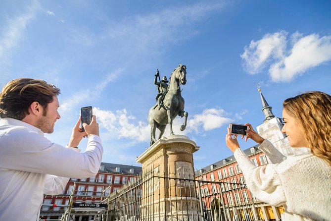 Madrid Segway Fun Tour: Old Town Highlights - Meeting point on C. de la Escalinata and the safety step you actually need