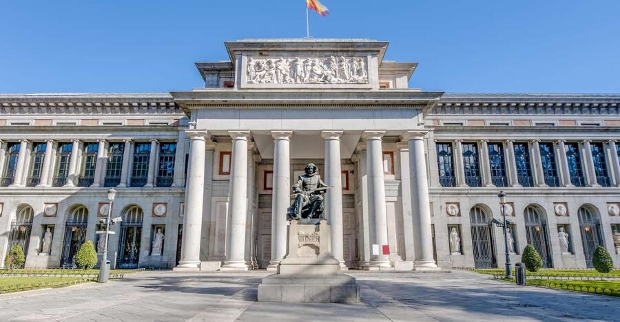 Madrid: Small Group of Prado Museum Tour & Optional Tapas - Getting to the meeting point and entering the museum fast