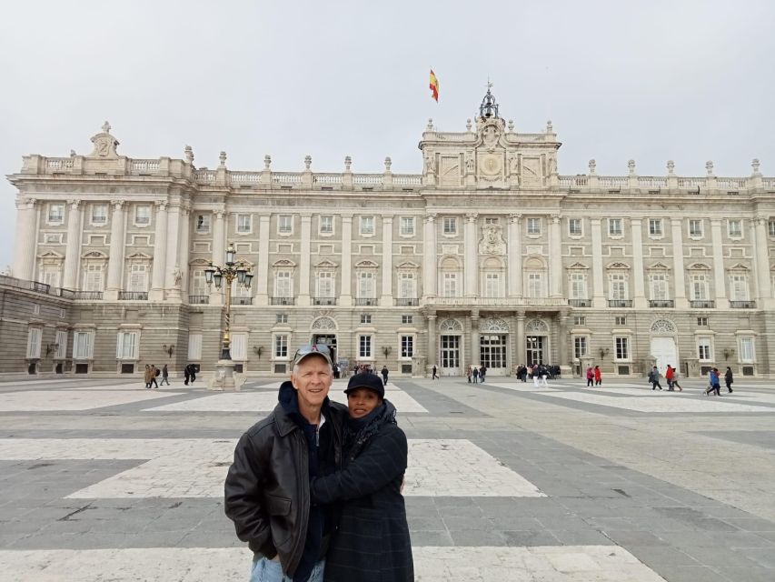 Madrid: Small-Group Royal Palace Guided Tour (Up to 8) - Prince’s courtyard, the reliquary, and the chapel at the entrance