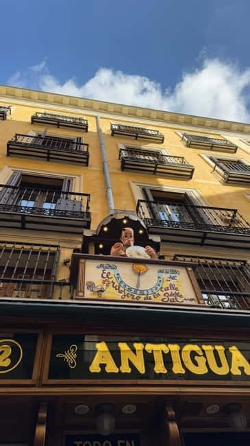 Madrid: Small Group Tour with Tapas & Drinks - Starting at Lope de Vega’s House-Museum: getting your bearings on foot
