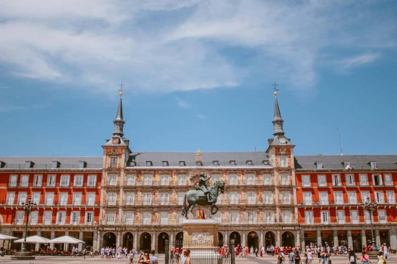 Madrid: Small Group Tour with Tapas & Drinks - Plaza Mayor to Arco de Cuchilleros: classic sights, skip the tourist trap mood