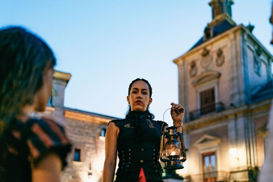 Madrid: Spanish Inquisition and Legends Evening Walking Tour - Lantern-Light Madrid: Why This Walk Feels Different