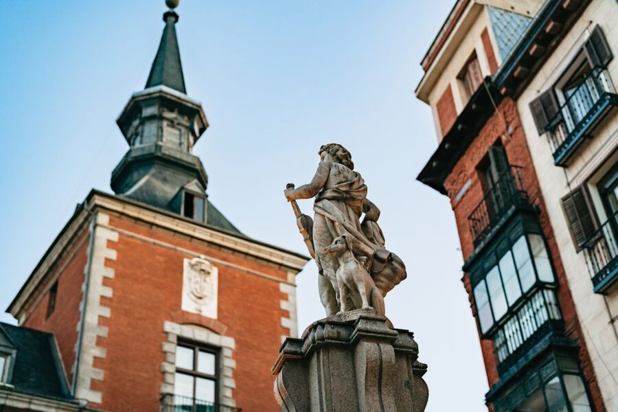 Madrid: Spanish Inquisition and Legends Evening Walking Tour - The Guide Makes or Breaks It: Daniel, Violeta, Beatrice, and Others