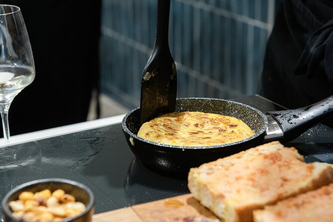 Madrid Spanish Omelet Cooking Class and Bottomless Wine brunch - Price and value for a small-group Madrid food class