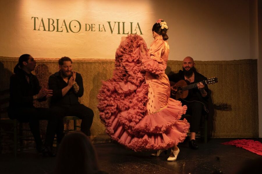 Madrid: Tablao de La Villa Flamenco Show - The 1-Hour Flamenco Flow: What Happens After Your Welcome Drink