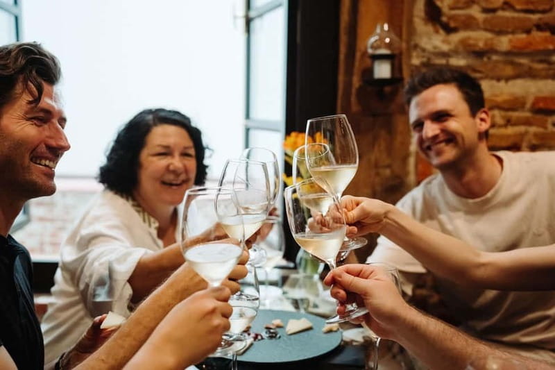 Madrid: Tapas Tour & Authentic Flamenco Experience - Key Things You’ll Notice Right Away