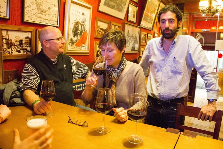 Madrid: Tapas & Wine Tasting Tour with Local Guide - Key things that make this Madrid tapas walk worth it