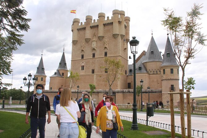 Madrid to Avila & Segovia: Full-Day Highlights Tour - Segovia arrives: aqueduct first for a clean, iconic payoff