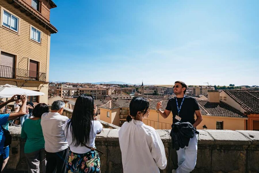 Madrid: Toledo & Segovia Tour w/ Cathedral, Alcazar & Lunch - Toledo’s historical district walk: guided structure, then time to wander