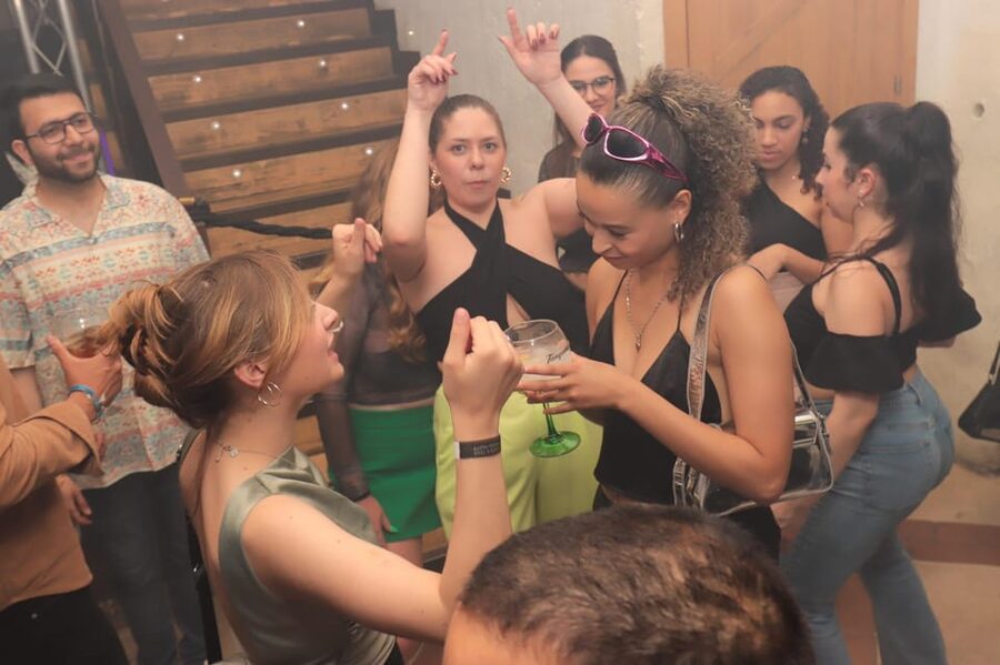 Madrid: Top Pub Crawl with Drinks and Free Nightclub Entry - Nightclub Entry Details (Including the Oct 31 Exception)