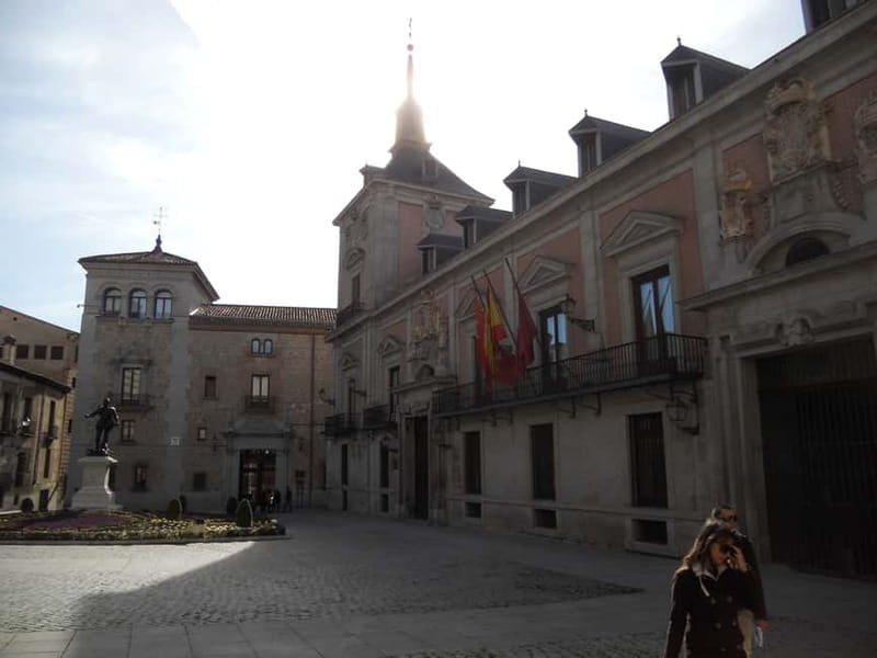 Madrid: Tour of the Historic City Center - Churches and convents off the main drag