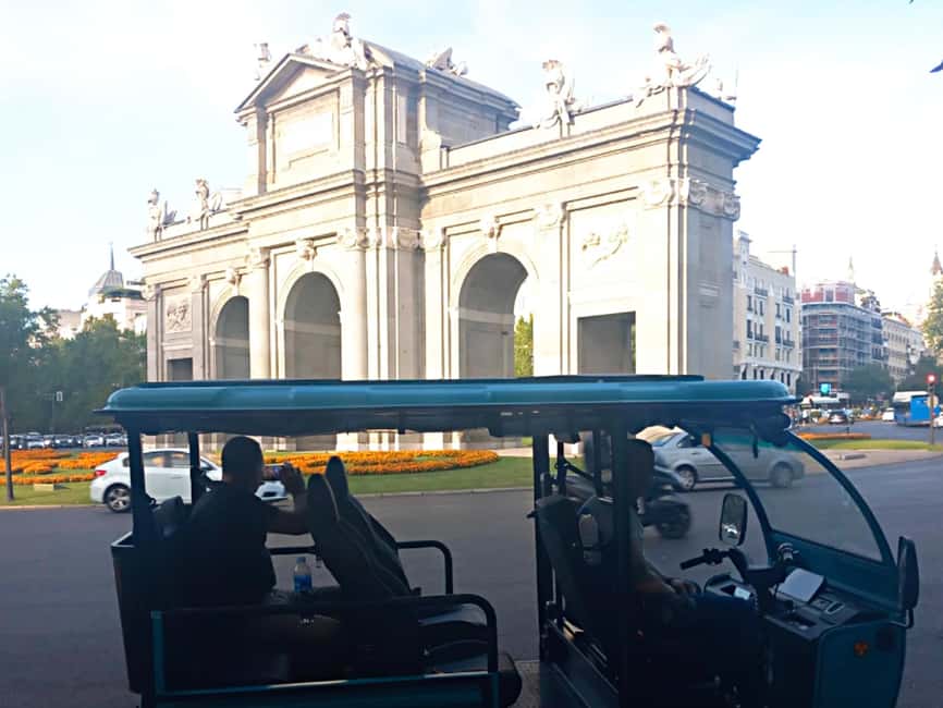 Madrid: Tour with Tuk Tuk Zero: Bernabéu and the Golden Mile. 1h 15min - Puerta de Alcalá and Retiro Park: A Monument Finish With Breathing Space